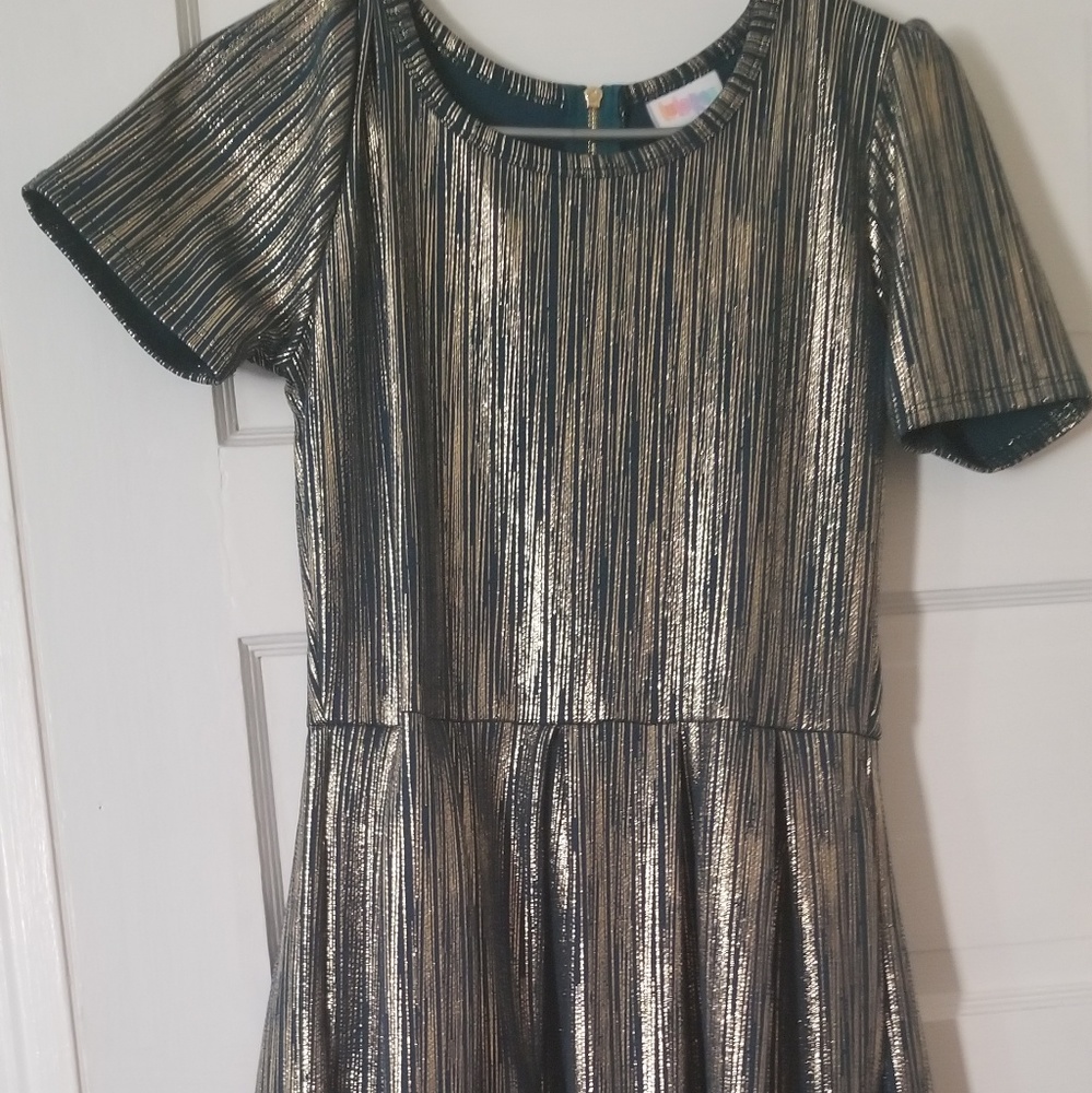 Size M Elegant Dress Gold Foil Color